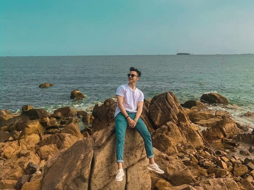 10 Địa Điểm Du Lịch Biển Gần Đây (TP.HCM) Lý Tưởng Cho Chuyến Đi Cuối Tuần 4 Bãi Sau Vũng Tàu với bờ biển dài và sóng êm, là điểm tắm biển lý tưởng