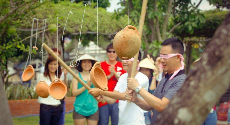 Tết Miền Nam Có Gì Đặc Sắc? Khám Phá Trọn Vẹn Phong Tục, Ẩm Thực và Trò Chơi 9 Các trò chơi truyền thống ở miền Nam vào dịp Tết