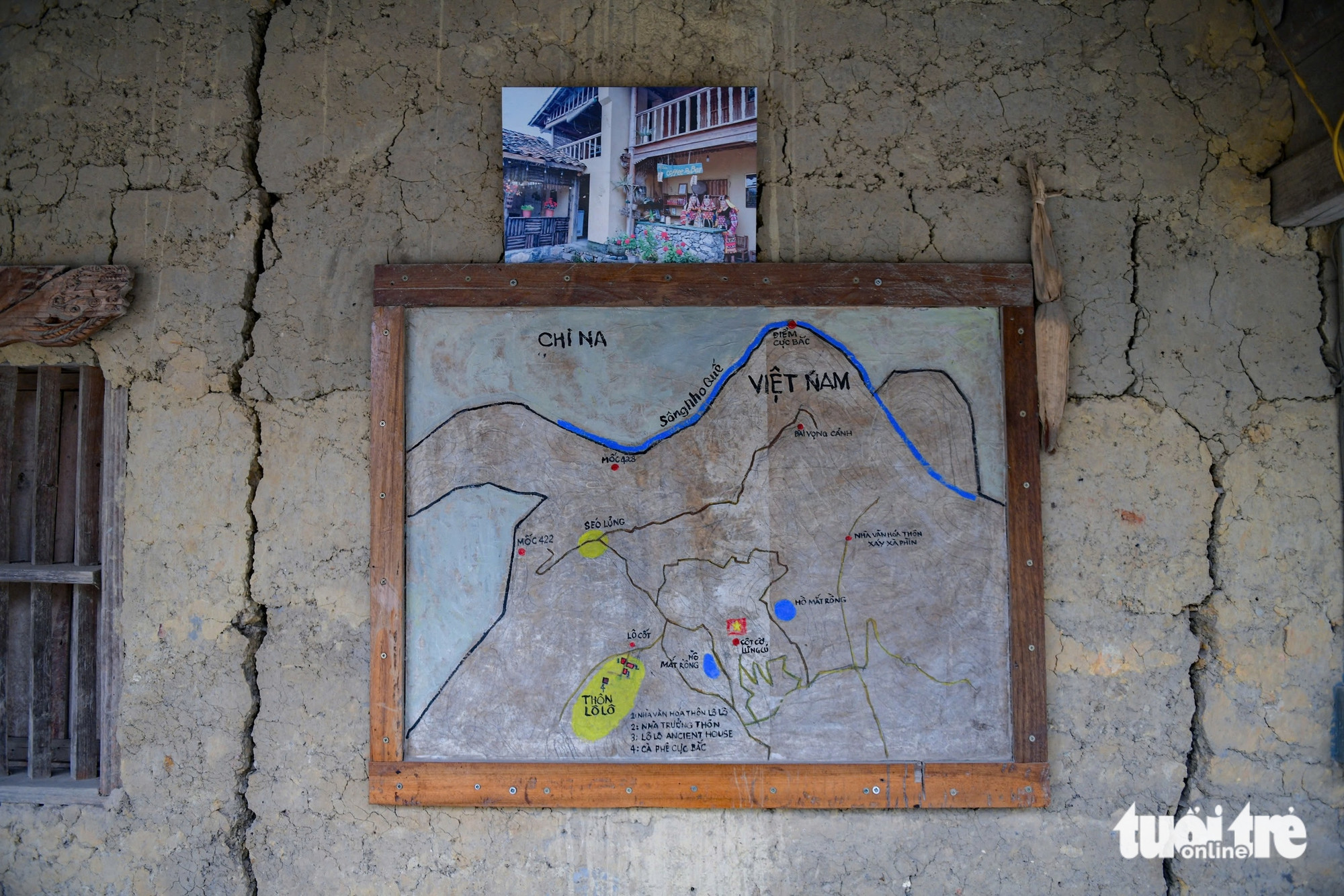 Làng Lô Lô Chải: Viên ngọc ẩn mình dưới chân Cột cờ Lũng Cú và Giải thưởng Làng du lịch tốt nhất thế giới 2025 6 Làng Lô Lô Chải Hà Giang, tọa lạc sát khu vực biên giới Việt - Trung dưới chân Cột cờ Lũng Cú