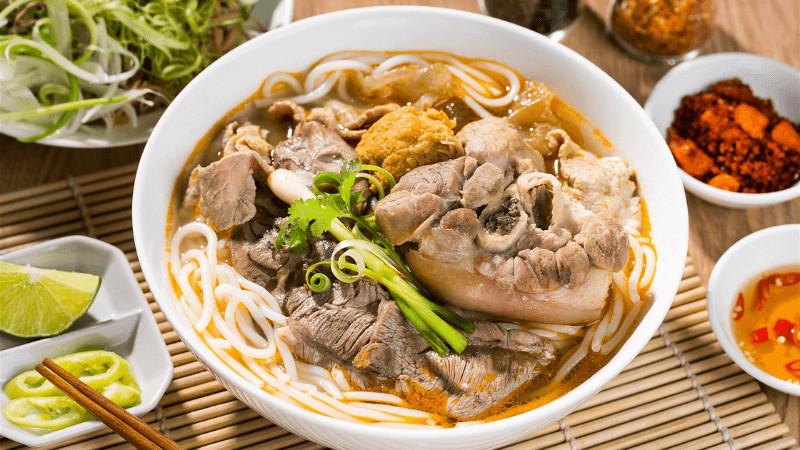 Bún bò Huế hấp dẫn