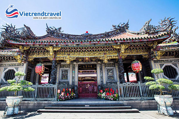 **Tour Nha Trang Đà Lạt 5 Ngày 4 Đêm: Khám Phá Hành Trình Biển Và Hoa Đáng Tin Cậy** 2 Chùa Long Sơn Nha Trang, nơi có tượng Phật ngoài trời lớn nhất Việt Nam