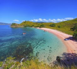 Không gian thanh bình tại Hồ Cốc với bãi biển hoang sơ