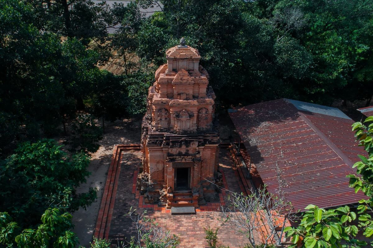 Tháp cổ Bình Thạnh, di tích văn hóa Óc Eo hơn 1.000 năm tuổi tại Tây Ninh