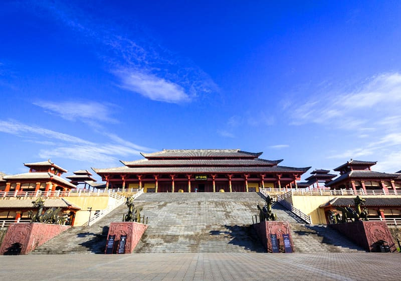 Cung điện Hàm Dương mô phỏng trong khu Cung điện Hoàng đế Tần Hoành Điếm