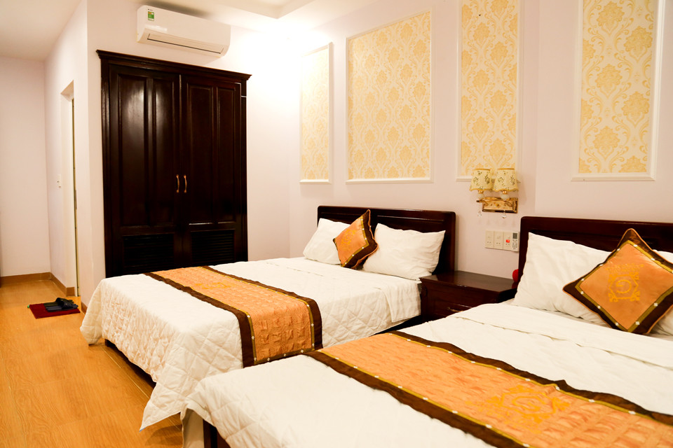 Khách sạn hoặc nhà nghỉ tiêu chuẩn tại khu vực trung tâm thị trấn Cô Tô