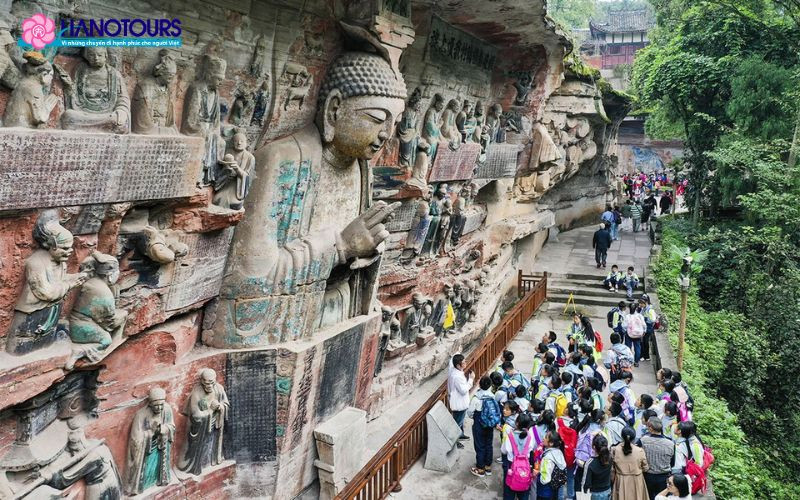 Khu khắc đá Đại Túc là điểm đến lý tưởng cho những ai yêu thích lịch sử, văn hóa và nghệ thuật tôn giáo chạm khắc đá