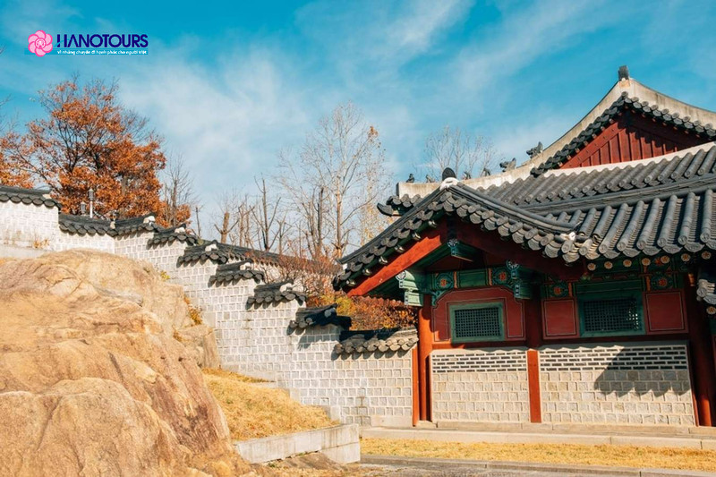 Cung điện Gyeonghuigung hay Cung Khánh Hi với kiến trúc cổ kính