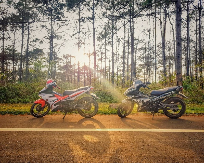 Măng Đen Ở Đâu? Cẩm Nang Khám Phá "Đà Lạt Thu Nhỏ" Của Kon Tum 4 Xe máy là phương tiện được yêu thích cho những chuyến du lịch phượt Măng Đen