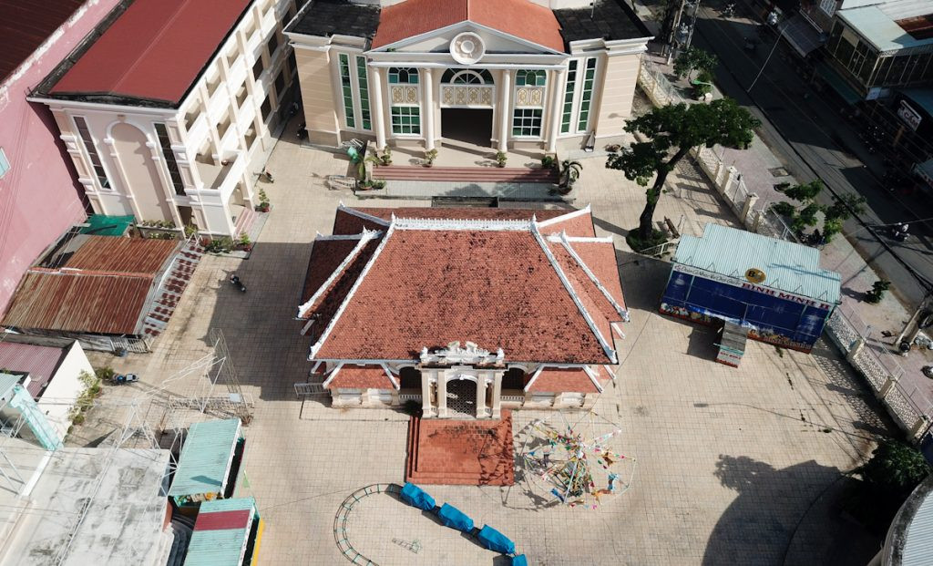 Du lịch Miền Tây: Top 13 Địa Điểm Hấp Dẫn Giải Mã Thắc Mắc "Mỹ Tho Có Gì Chơi?" 14 Ngôi nhà Bạch Công Tử mang phong cách kiến trúc Châu Âu cổ điển