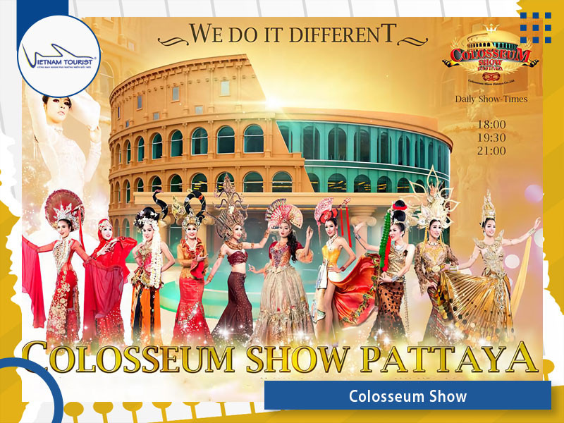 Sân khấu lộng lẫy của Colosseum Show với các nghệ sĩ ladyboy trong trang phục cầu kỳ