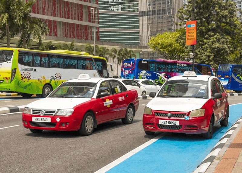 Cẩm Nang Toàn Diện: Kinh Nghiệm Du Lịch Cao Nguyên Genting Malaysia Mới Nhất 2025 9 Di chuyển bằng taxi tới cao nguyên Genting