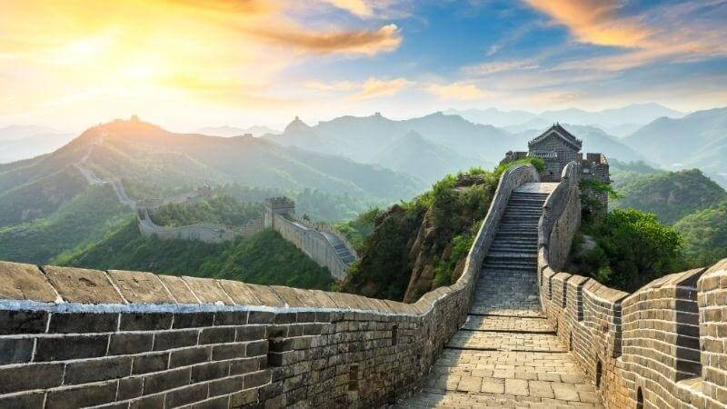 Toàn cảnh Vạn Lý Trường Thành nhìn từ trên cao, thể hiện sự vĩ đại của công trình