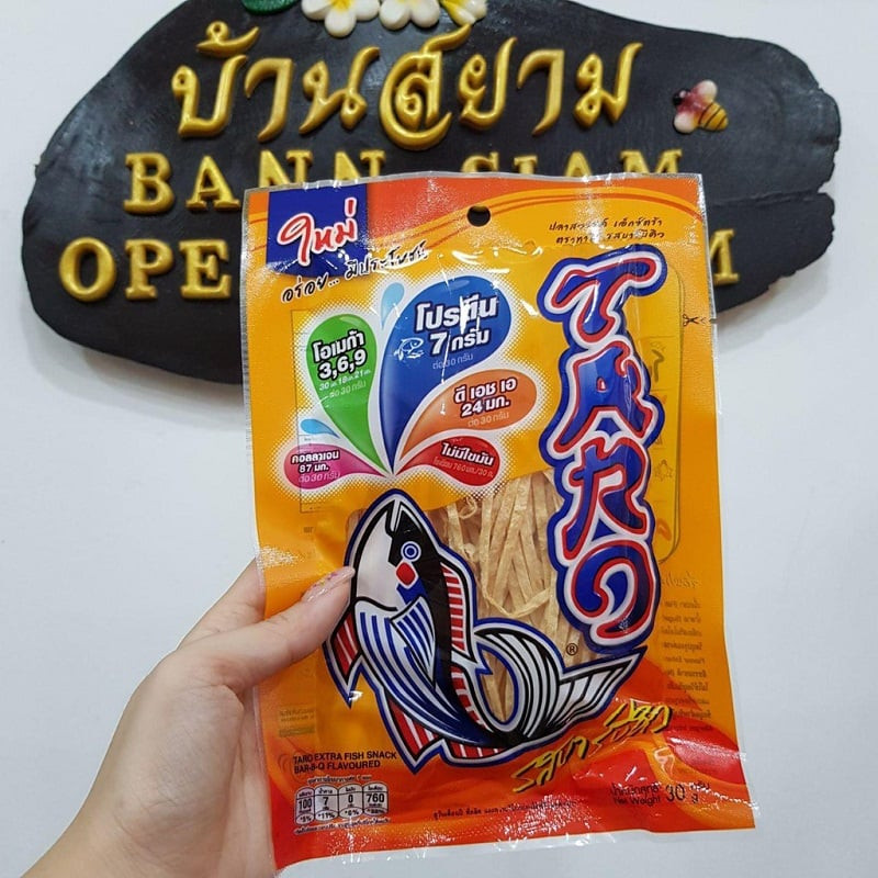 Top 15 Đặc Sản Thái Lan Làm Quà Hấp Dẫn Không Thể Bỏ Qua 6 Khô cá sợi Taro với nhiều hương vị, dễ dàng tìm mua ở các siêu thị