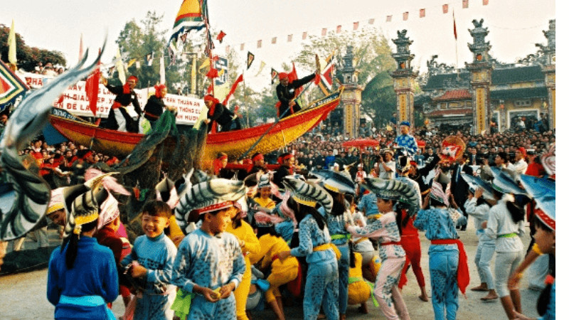 Cuộc đua gay cấn tại Lễ hội Cầu Ngư Huế