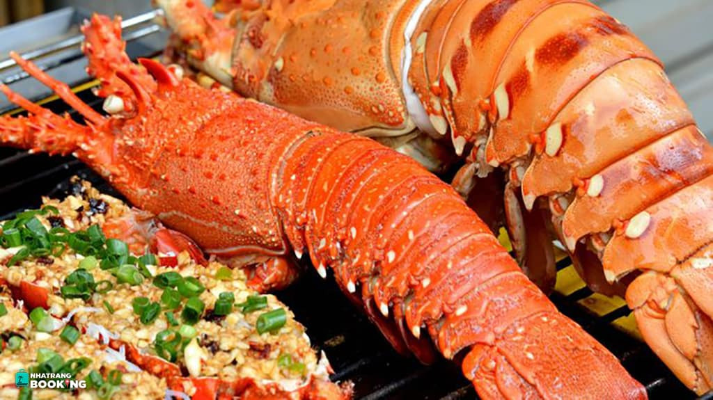 Món Tôm Hùm nướng tươi ngon, đặc sản của Bình Ba