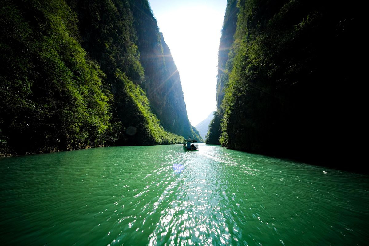 Hẻm Tu Sản Sông Nho Quế: Khám Phá Hẻm Vực Sâu Nhất Đông Nam Á 9 Ngược dòng Nho Quế, bạn sẽ có cơ hội khám phá trọn vẹn nơi hẻm vực sâu nhất Đông Nam Á