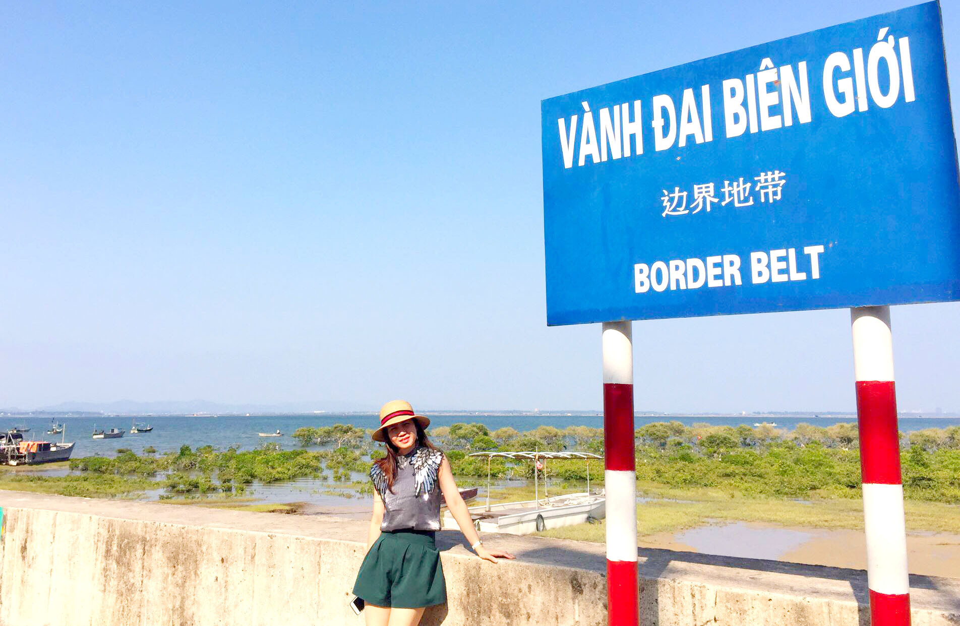 Biểu tượng ba ngọn dương tại Mũi Sa Vĩ, điểm cực Đông Bắc của Việt Nam