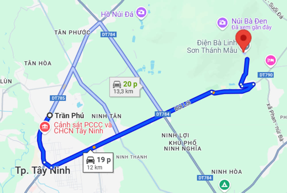 Từ trung tâm thành phố, tuyến Trần Phú - Bời Lời chạy thẳng đến chân núi Bà Đen