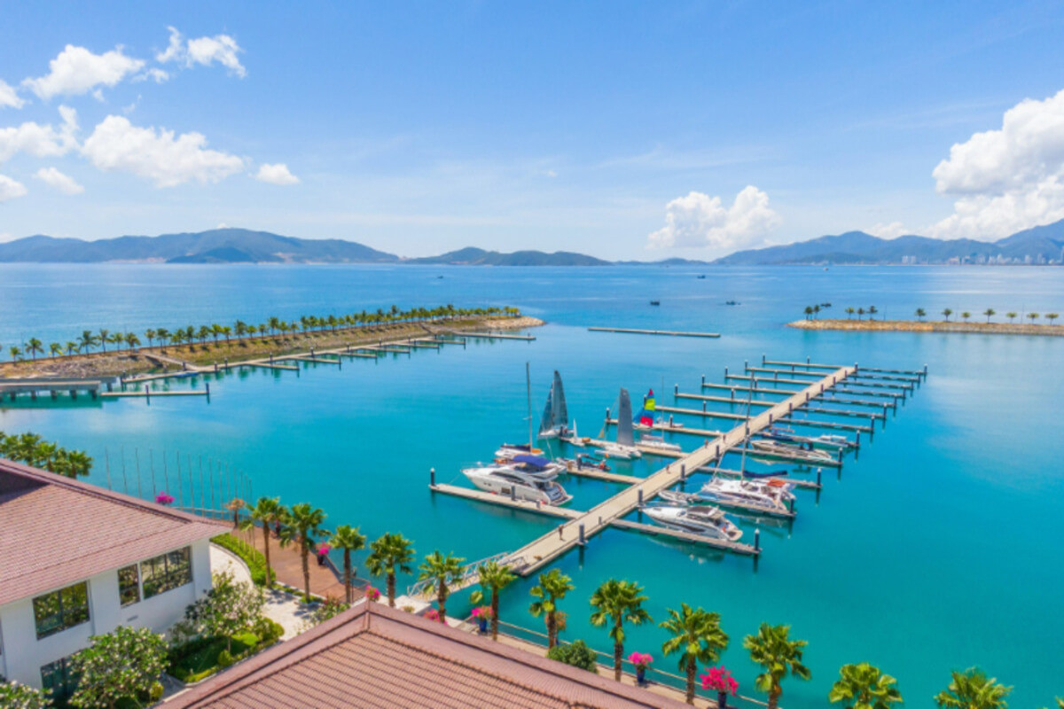 Bến du thuyền quốc tế Ana Marina Nha Trang nhìn từ trên cao