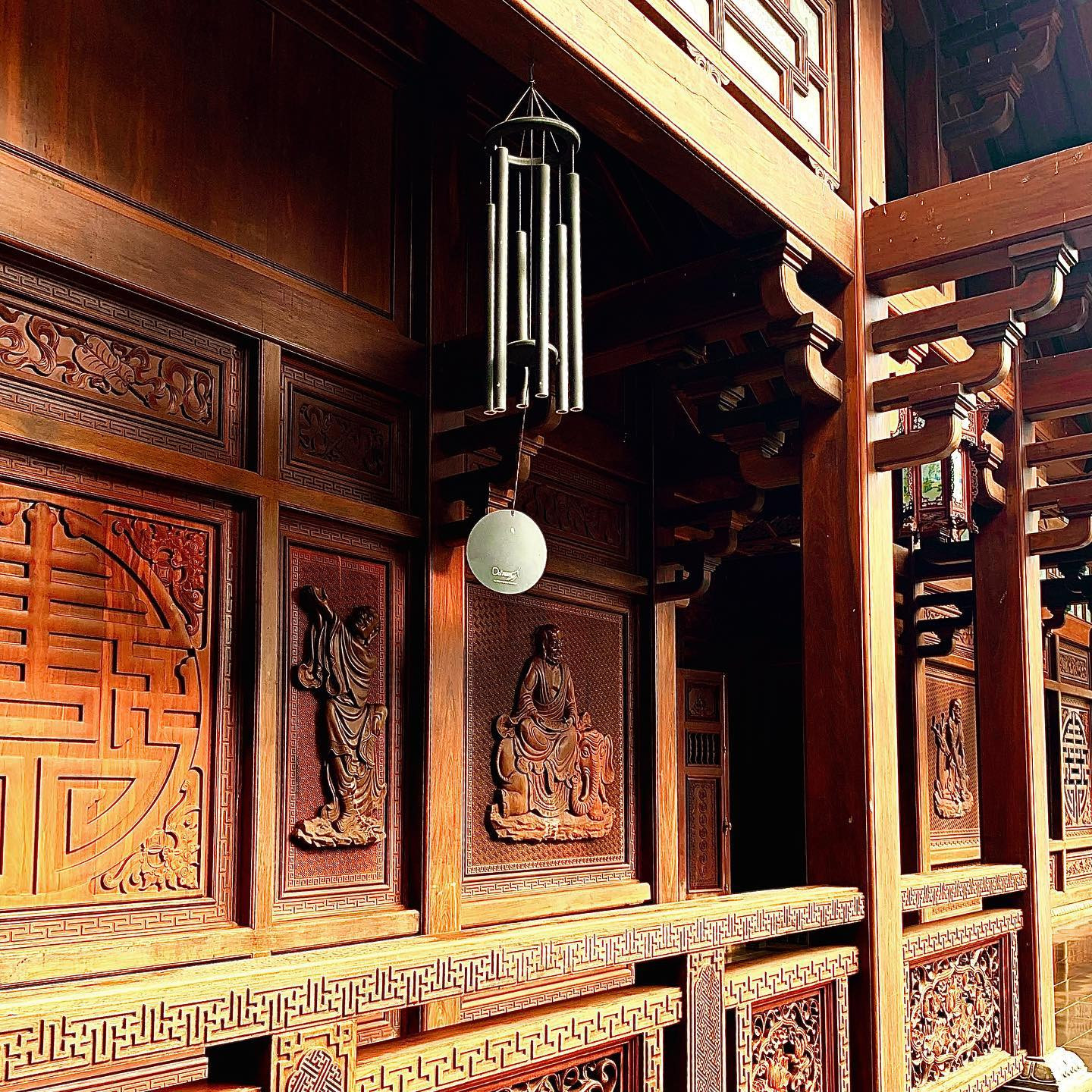 Cận cảnh đường nét điêu khắc gỗ tinh xảo tại Chùa Sắc Tứ Khải Đoan