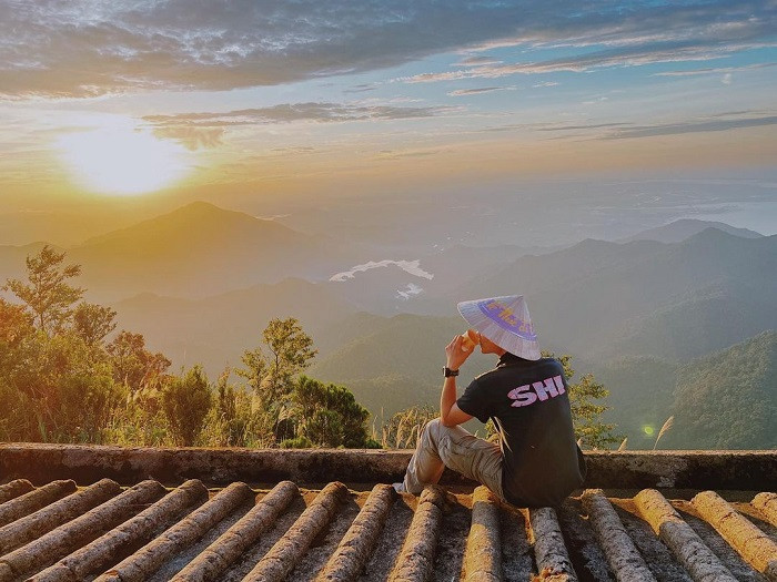 Thị trấn Lăng Cô gần Đầm Lập An