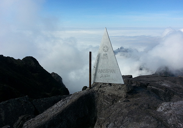 Đỉnh Phan Xi Păng nóc nhà Đông Dương