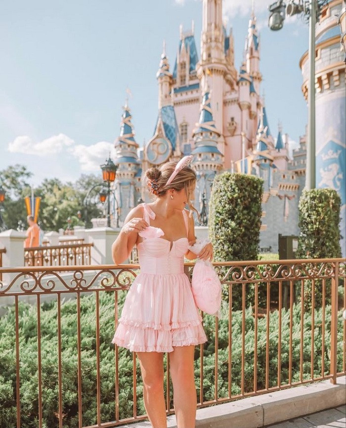 Disneyland Có Ở Những Nước Nào? Khám Phá 6 "Xứ Sở Hạnh Phúc" Trên Toàn Cầu 6 Lựa chọn thời điểm thích hợp để có trải nghiệm Disneyland tốt nhất.