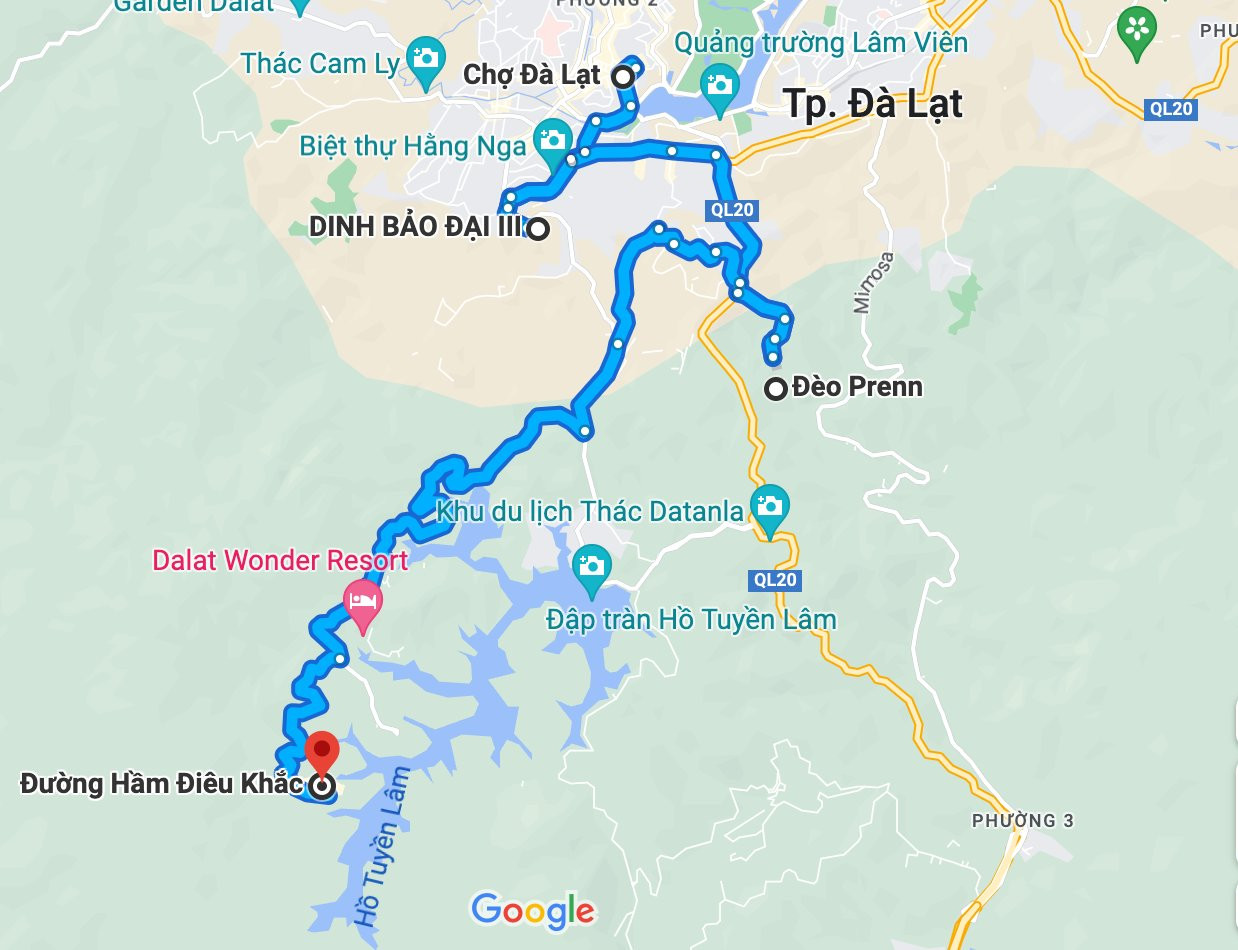 Đường Hầm Điêu Khắc Đà Lạt: Tất Tần Tật Kinh Nghiệm Tham Quan Làng Đất Sét 2025 2 Cổng chào và khu vực điêu khắc ấn tượng