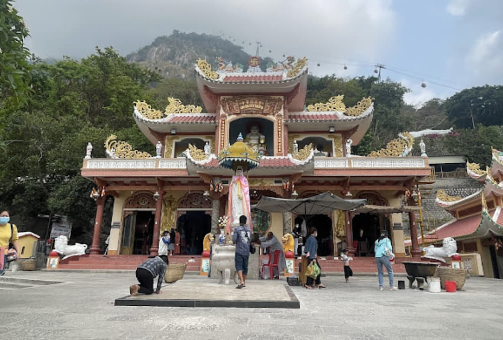 Bà Đen linh thiêng với truyền thuyết về các lần báo mộng