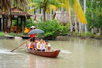 Đắm mình vào văn hóa Đồng bằng sông Cửu Long tại Làng Mỹ Khánh