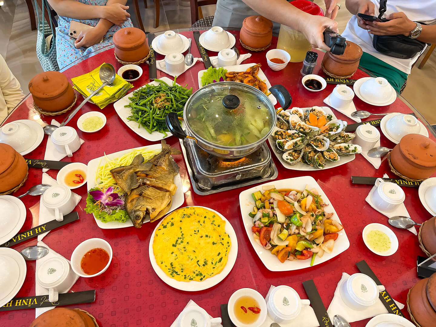 Tour Ninh Thuận 2 Ngày 1 Đêm: Lịch Trình Khám Phá Trọn Vẹn Vẻ Đẹp Hoang Sơ 7 Hình ảnh thực đơn tại nhà hàng Resort Vĩnh Hy (Tham khảo)