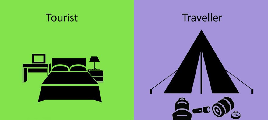 Tourist ngủ ở khách sạn đặt sẵn, Traveler sẽ ngả lưng tại lều trại tự dựng