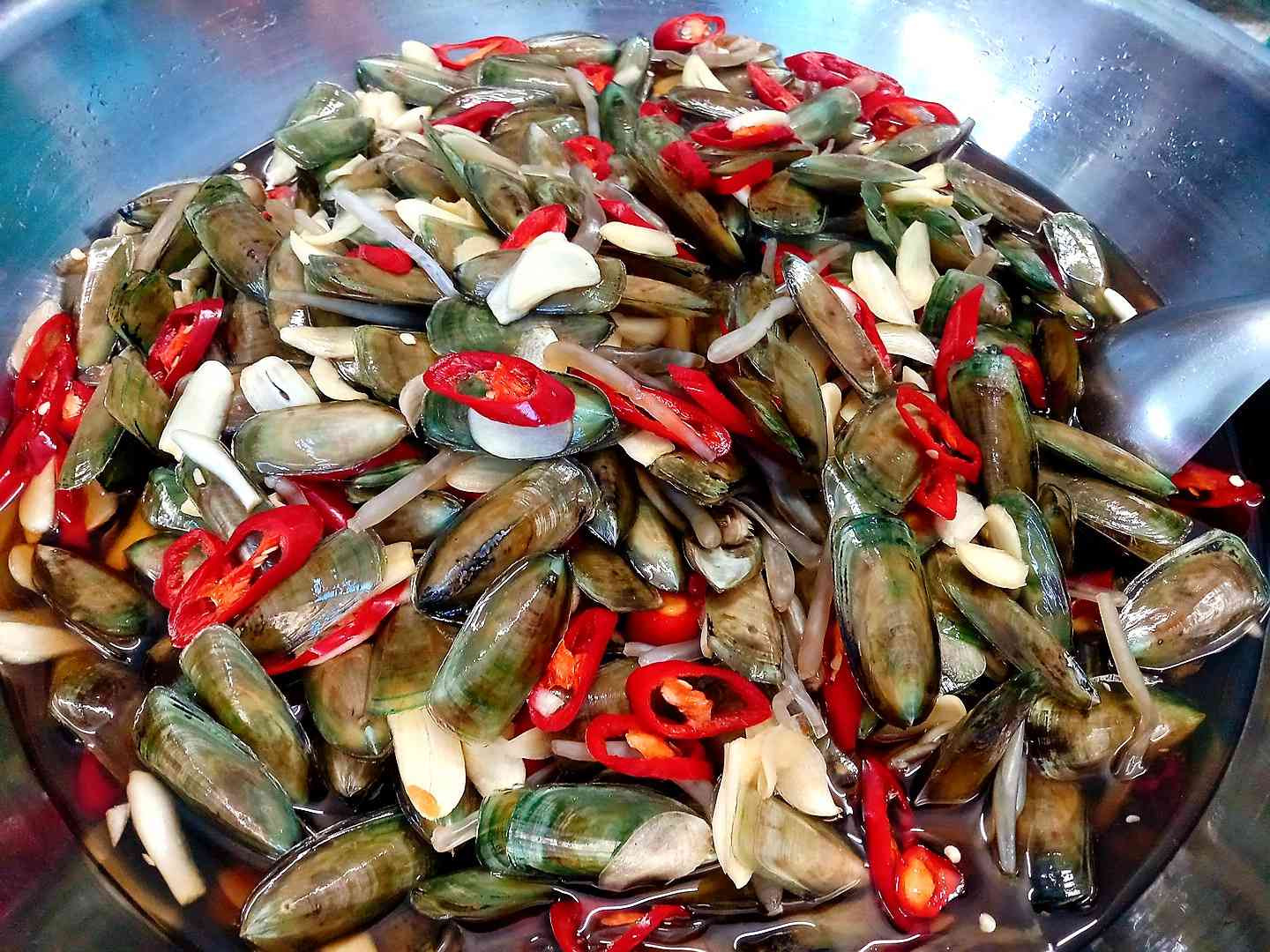 Kinh nghiệm Du lịch Hòn Sơn Kiên Giang A-Z: Cẩm nang Khám phá Đảo Rùa 10 Món cà xỉu tươi ngon đặc trưng