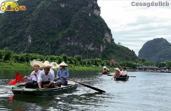 Các điểm du lịch và đền thờ nổi bật trong khu du lịch Tràng An