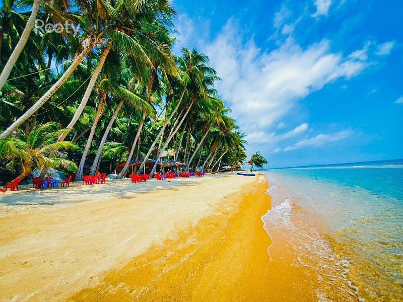 Địa điểm du lịch Hòn Sơn: Viên ngọc ẩn mình của Kiên Giang 2 Bãi Bàng Hòn Sơn với bãi cát trắng mịn và hàng dừa xanh mát