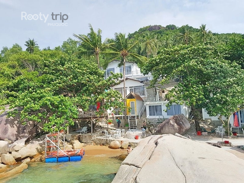 Địa điểm du lịch Hòn Sơn: Viên ngọc ẩn mình của Kiên Giang 10 Bãi Đá Chài Hòn Sơn với những khối đá chồng chất tạo nên kiệt tác tự nhiên