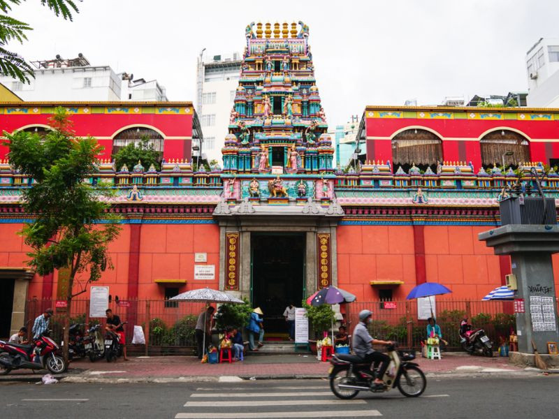 Chùa Bà Ấn Độ Sài Gòn: Khám Phá Kiến Trúc Hindu Linh Thiêng Giữa Lòng Thành Phố 1 Chùa Bà Ấn Độ Sài Gòn mang đậm nét kiến trúc Hindu độc đáo nhất nhì Sài Gòn