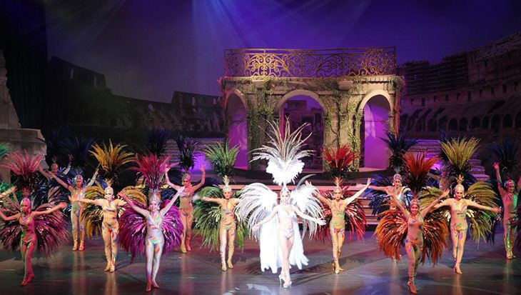 Một cảnh trong show diễn ca nhạc hoành tráng Colosseum Show tại Pattaya
