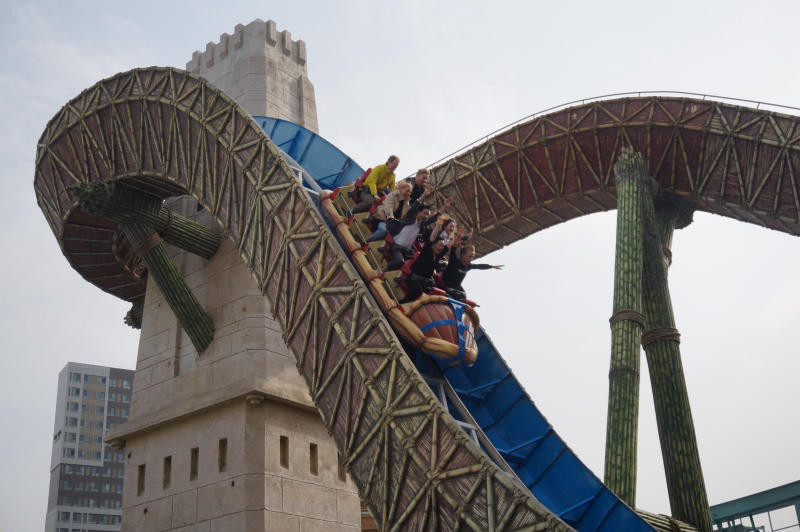 Thiên đường giải trí Lotte World Hàn Quốc: Kinh nghiệm vui chơi toàn diện 5 Những trò chơi cảm giác mạnh tại Magic Island