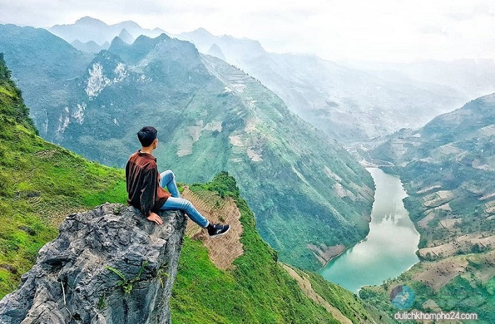 Cảnh quan hùng vĩ của đèo Mã Pì Lèng và hẻm vực sông Nho Quế