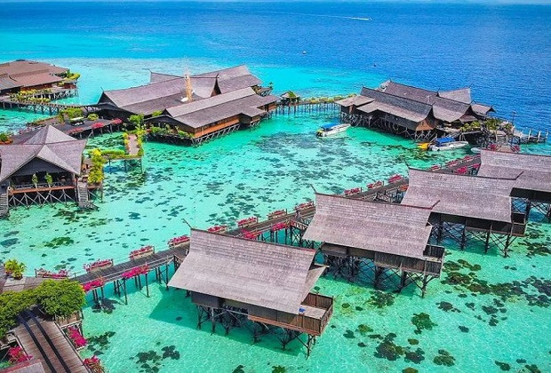 Biển trong xanh như ngọc tại Đảo Sipadan