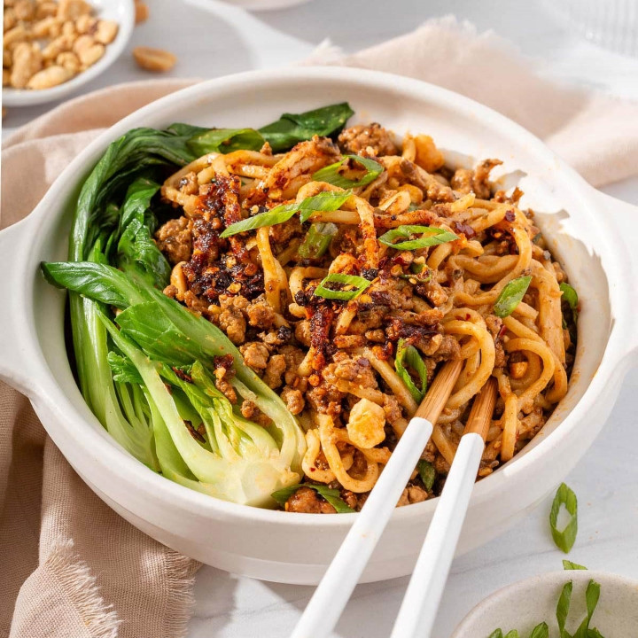 Món mì Dan Dan nổi tiếng cay bậc nhất Tứ Xuyên