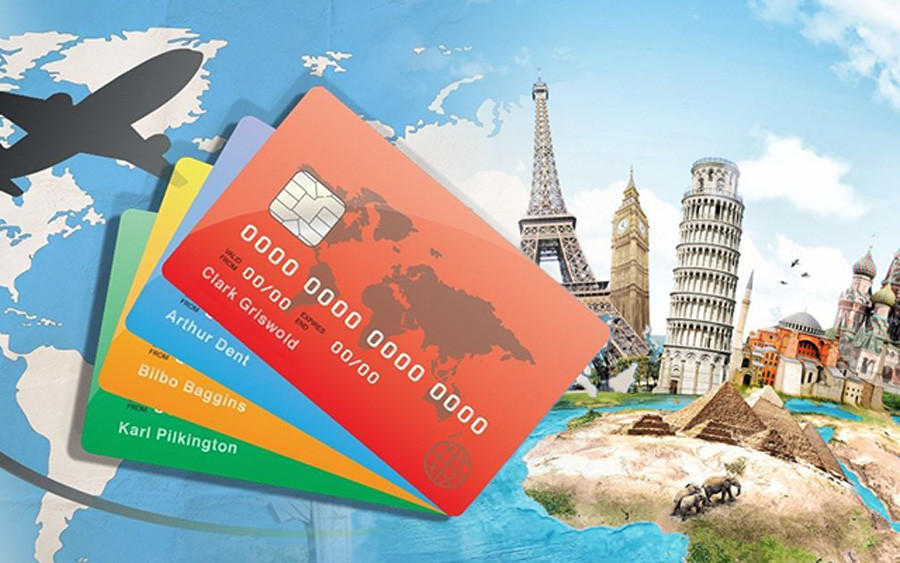 Mang theo cả tiền mặt và thẻ tín dụng giúp bạn dễ dàng thanh toán