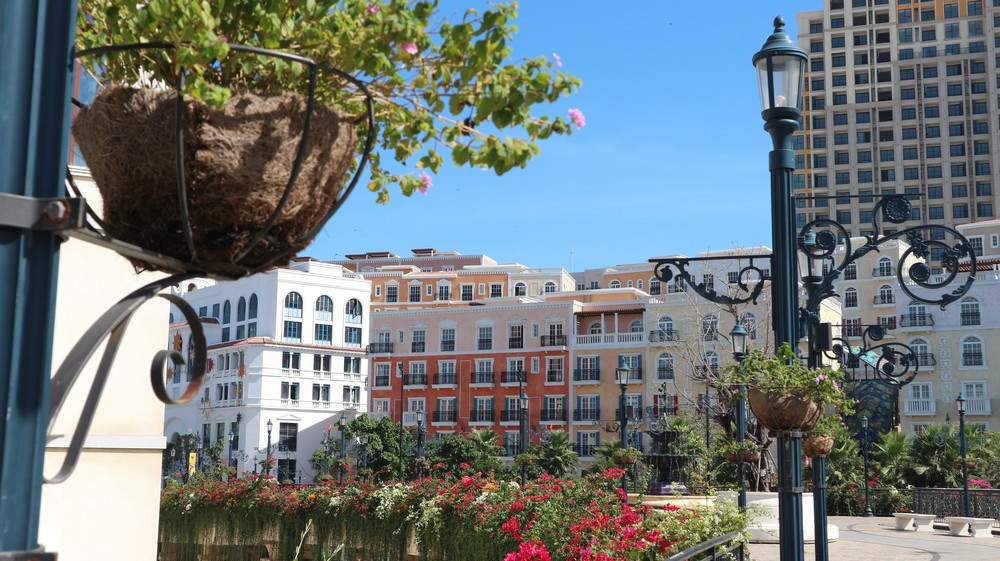 Cáp Treo Hòn Thơm (Phú Quốc): Trải Nghiệm Tuyệt Vời và Cẩm Nang Từ A đến Z 2 Cáp treo Hòn Thơm băng qua mặt biển xanh ngọc, một trải nghiệm khó quên