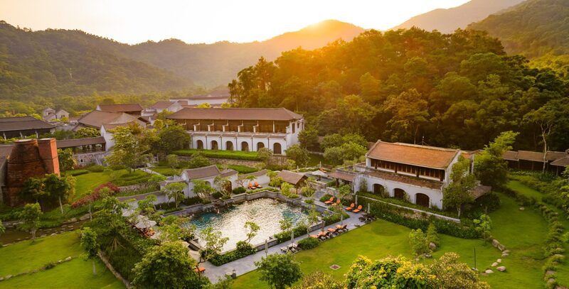 Kinh nghiệm Du lịch Yên Tử: Cẩm Nang Chi Tiết Từ A đến Z Cho Chuyến Hành Hương Trọn Vẹn 5 Khu nghỉ dưỡng Legacy Yên Tử mang đậm kiến trúc cổ thời Trần