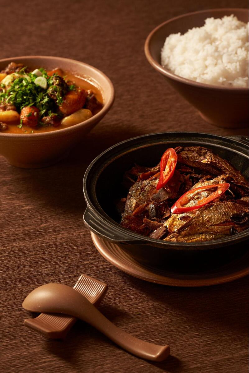 Kinh nghiệm Du lịch Yên Tử: Cẩm Nang Chi Tiết Từ A đến Z Cho Chuyến Hành Hương Trọn Vẹn 24 Quây quần bên mâm cơm quê giản dị tại nhà hàng Làng Nương Yên Tử