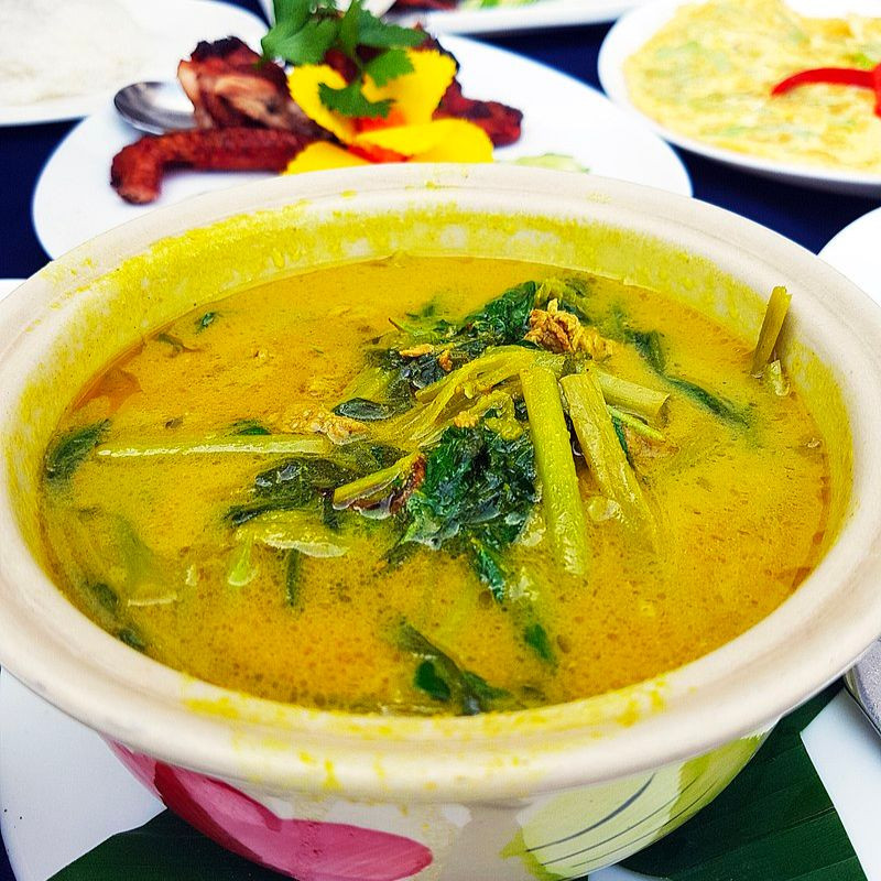 Canh chua Campuchia dân dã, đậm đà vị me, khương và mắm prahok