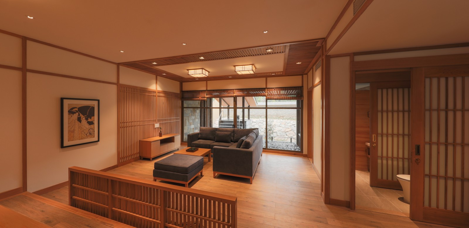 Yoko Onsen Quang Hanh: Trải Nghiệm Tắm Khoáng Nóng Chuẩn Nhật Giữa Lòng Vịnh Di Sản 4 Nội thất phòng nghỉ Washitsu với kiến trúc Nhật Bản truyền thống