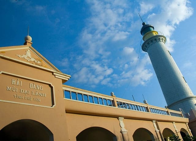 Hải đăng Đại Lãnh với dáng vẻ uy nghiêm