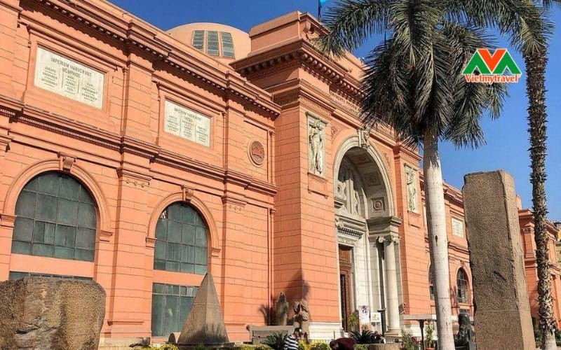 Không gian cổ kính bên trong Bảo tàng Cairo